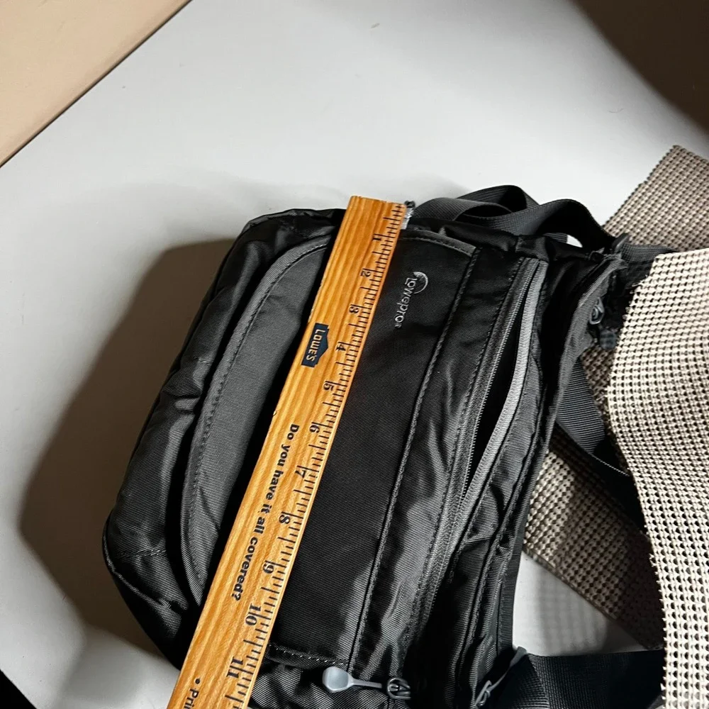 Lowepro StreamLine 150 Black Nylon Camera Shoulder Bag Crossbody‎ Messenger